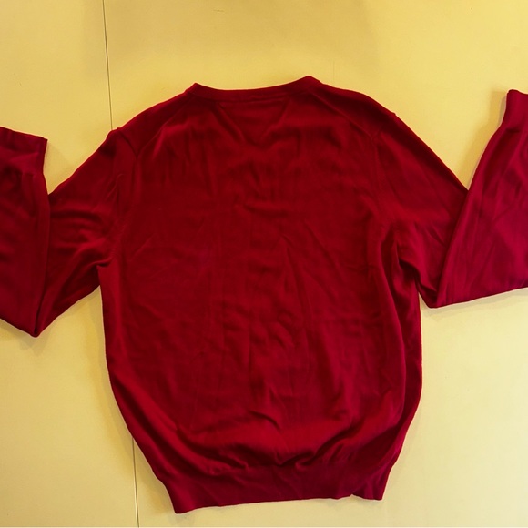 Tommy Hilfiger Men's V-Neck Sweater in Bold Red - Picture 2 of 3